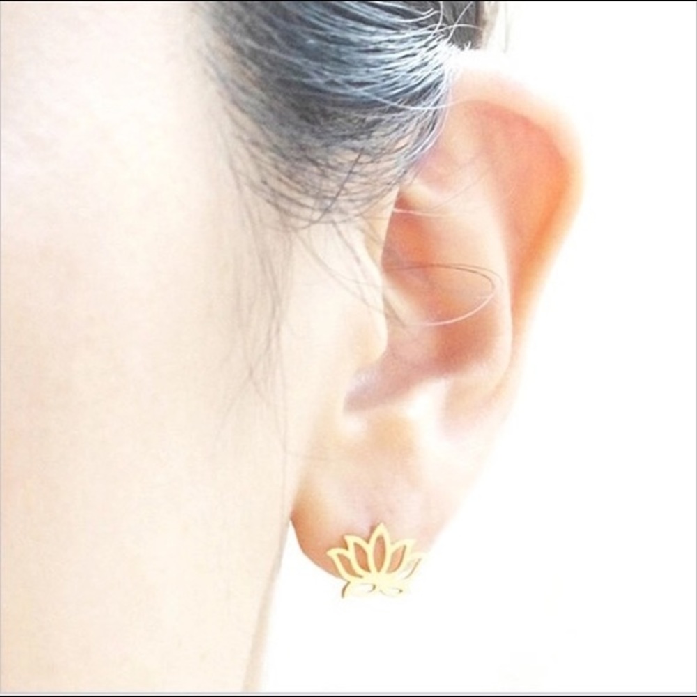 Lotus Bracelet - Picture 4 of 5